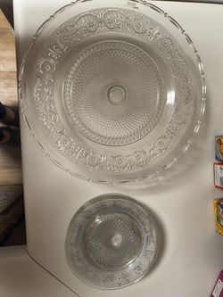 Cake Plate And 6 Dessert Plates.