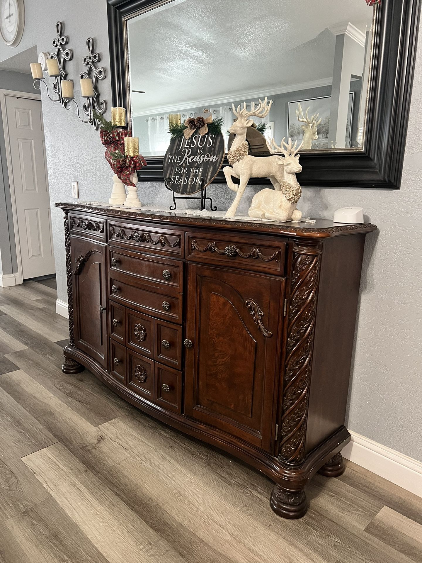 Buffet gabinete (Ashley)