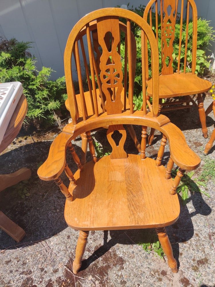 Round Table for Sale in Milton, WA OfferUp