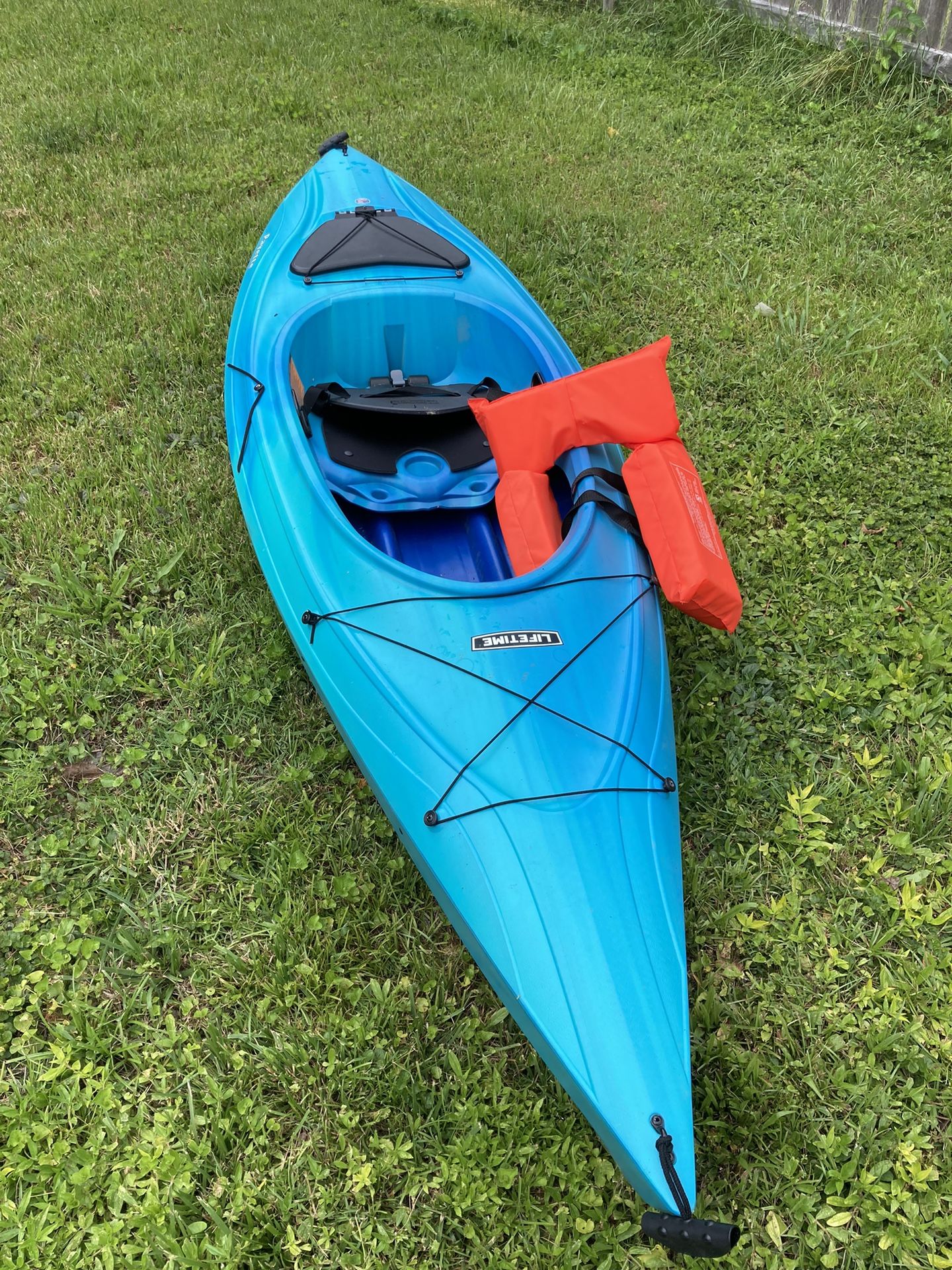 Lifetime Payette Kayak & Paddle