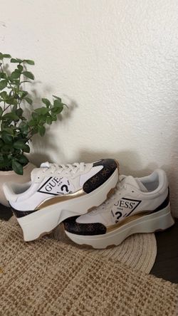 Guess Women's CALEBB Sneaker Casual Shoes size 9M✨new