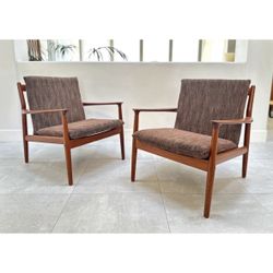 Vintage Danish Modern Lounge Chairs 