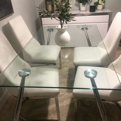 Glass Dinning Table & 4 Ivory/cream Leather Chairs  