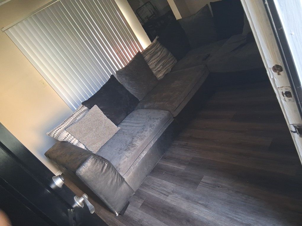 2 Piece Sectional Couch