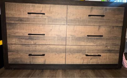 Rustic 6-xDrawer Dresser with Black Hardware comes with Mirror!!