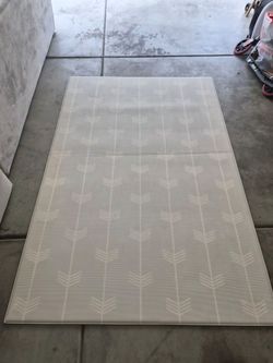 Kids play mat 56"x83"