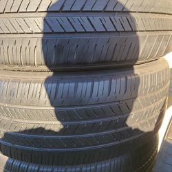 4.   225/55/17.   Goodyear  40%