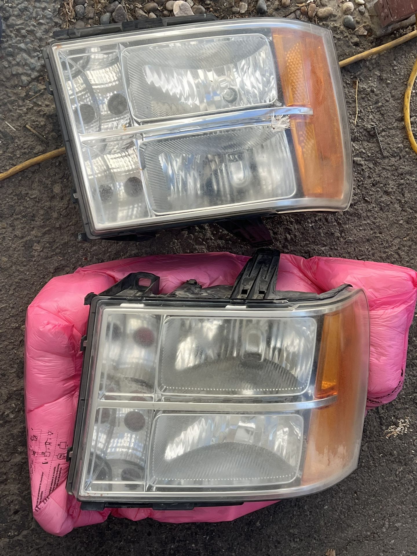 headlights for 2011 to 2014 Gmc o chevy truck
