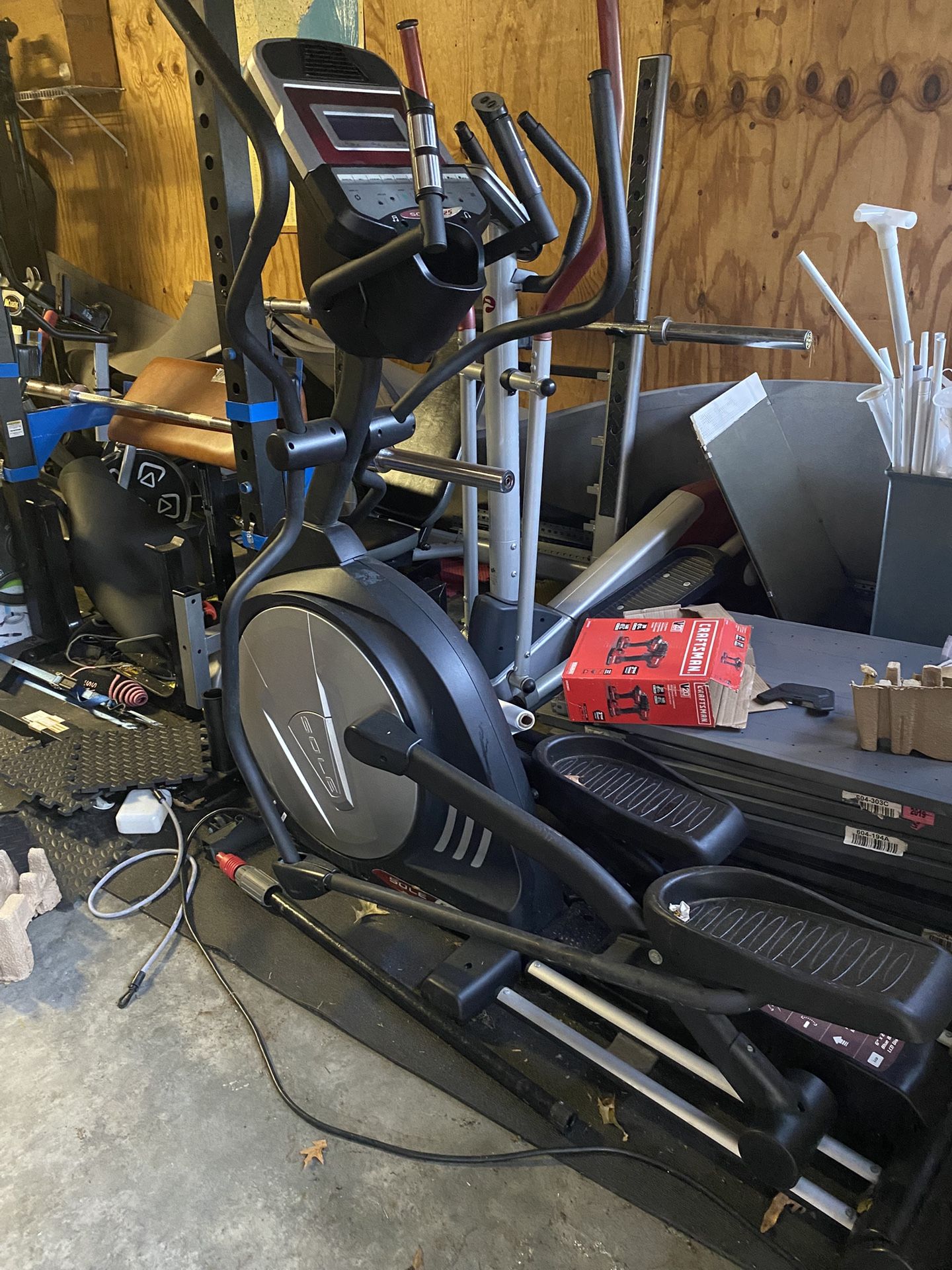 Elliptical E25