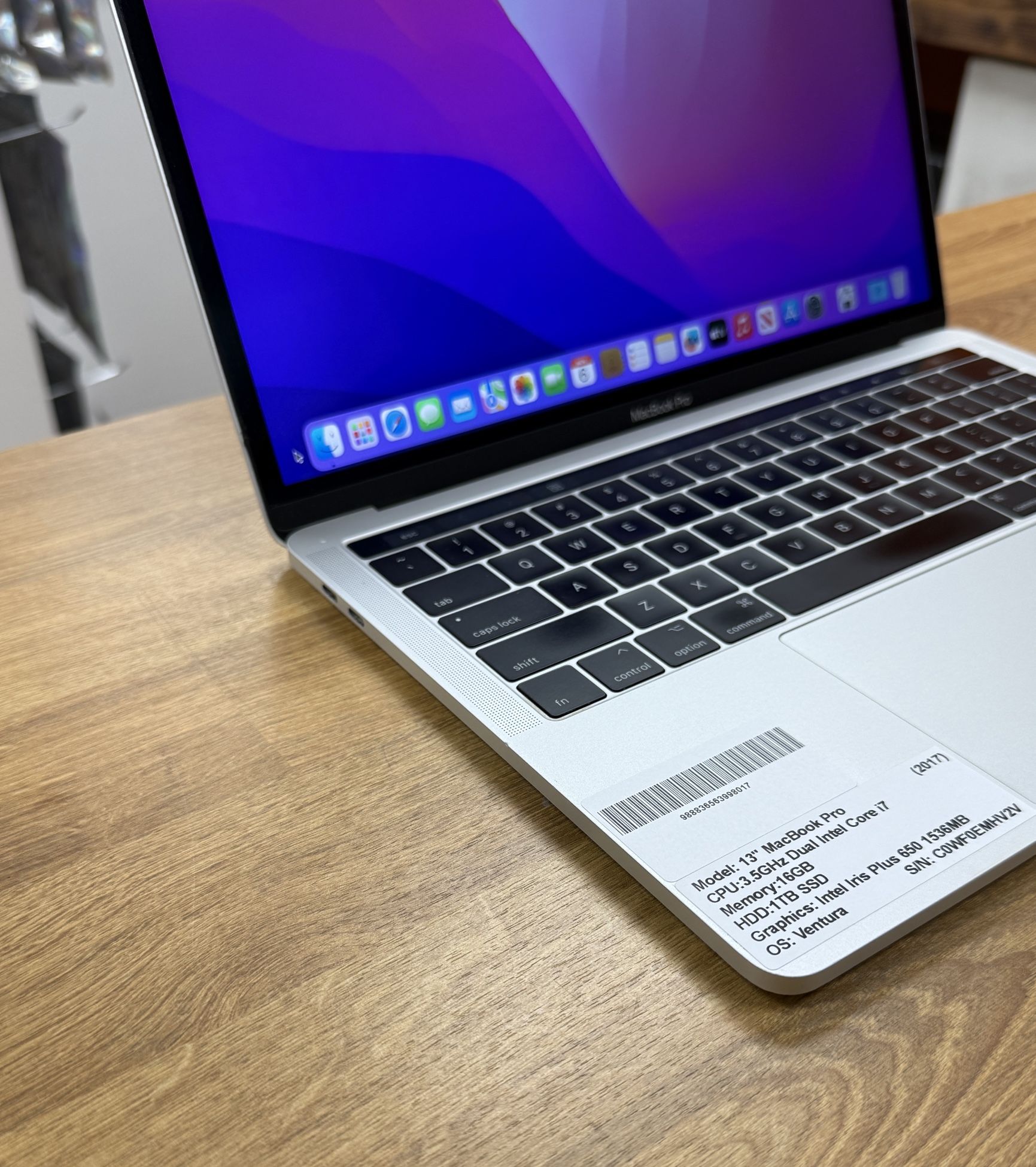 13 MacBook Pro Touchbar*3.5Ghz Intel Core i7*1TB SSD*16GB RAM