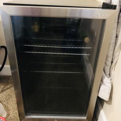 Mini Fridge  Need To Sell It Moving Out Of The State Very Low Price