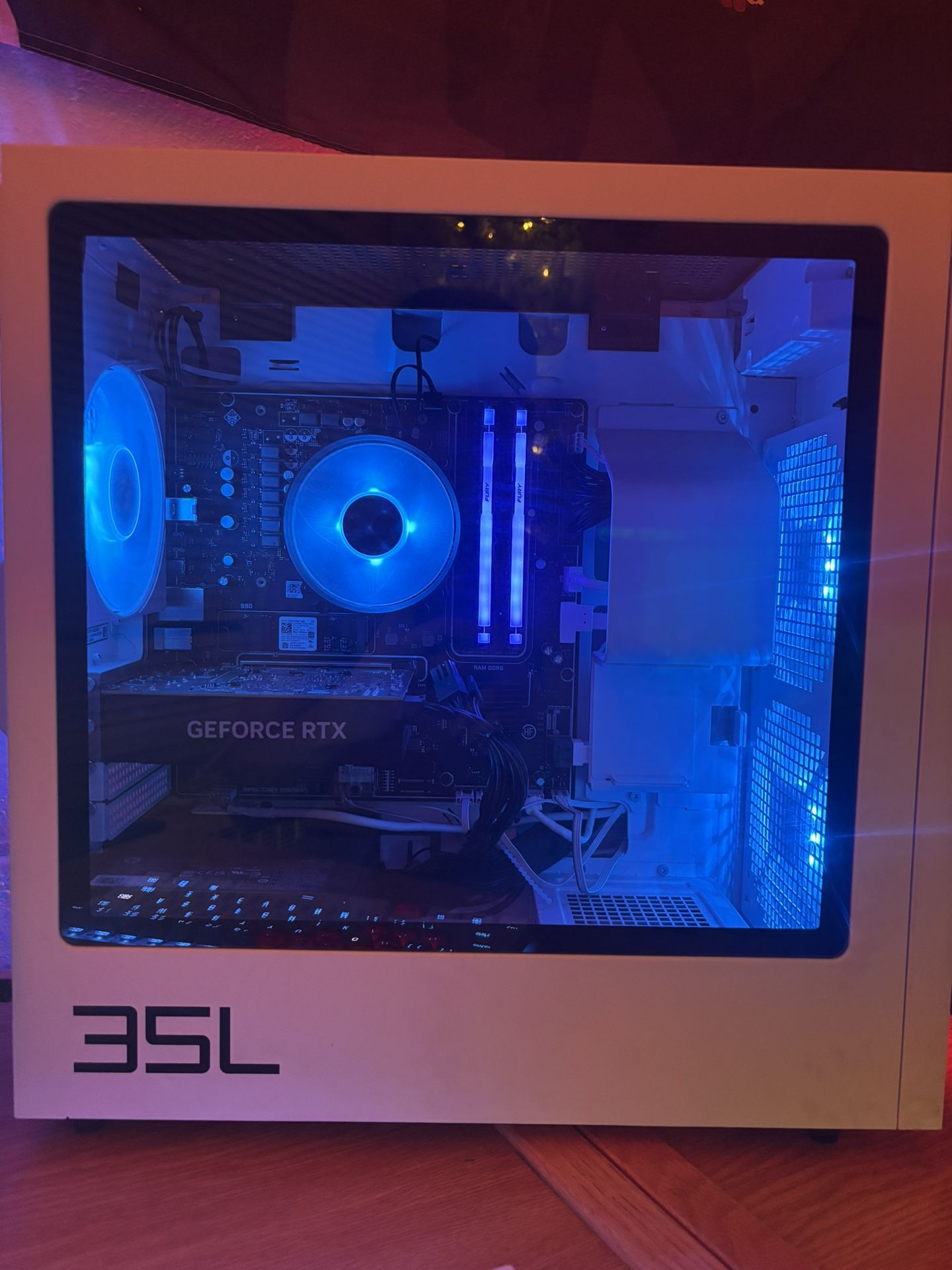 HP OMEN 35L Gaming PC – RTX 4060 / Ryzen 5 8500G / 16GB DDR5 / 1TB SSD – CLEAN