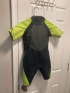 Stohlquist Wetsuit, Kids XXL, Black/Bright Green