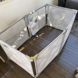 Skip Hop Expandable Baby Enclosure