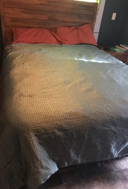 Queen size comforter