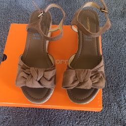 New! Womens Liz Claiborne Sandals 7.5