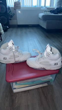 Metallic white Jordan 5 For Sale!