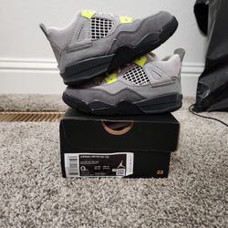 Jordan 4 - Neon 95. Size 9c