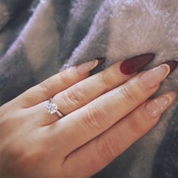 1 Carat Brilliant Round Ring 