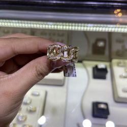 10k Gold Real Diamond Mens Miami Cuban Ring For A Good Price (1 Ctw)