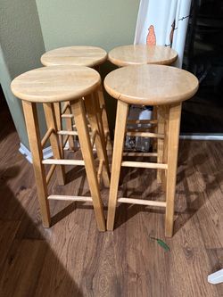 Set of 4 Wooden Bar Stools