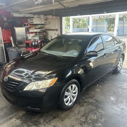 2009 Toyota Camry SE - 116k Miles - CLEAN TITLE