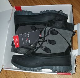 Snow boots for size 11