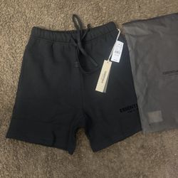 NWT Essential Shorts 