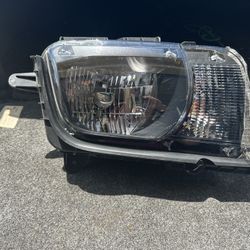 Camaro 2010-13 halogen headlight assembly Pass Side