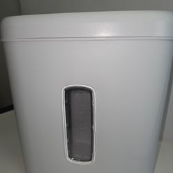 Amazon Basics 8-Sheet Cross Cut Paper and Credit Card Shredder for Security, Heavy Duty, White