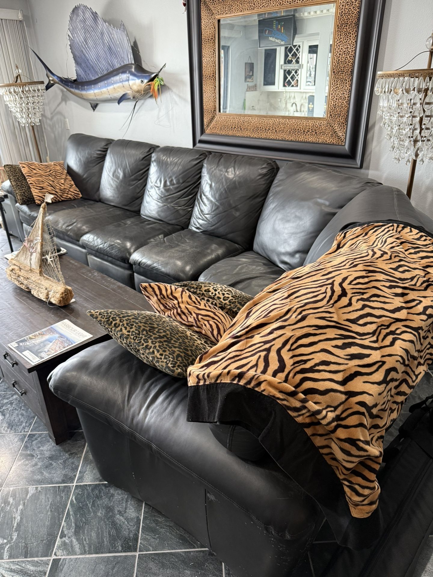 Leather Couch With Recliners