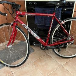 Cannondale R400 Roadbike