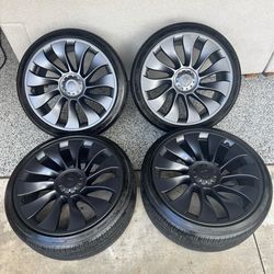 Tesla Model Y Performance Uberturbine 21 Staggered Wheels w/ TPMS & Rim Protectors