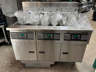 Triple 50LB Gas Deep Fryers With Filtration System Pitco SSH60 240K BTU On Wheels Filter #5463