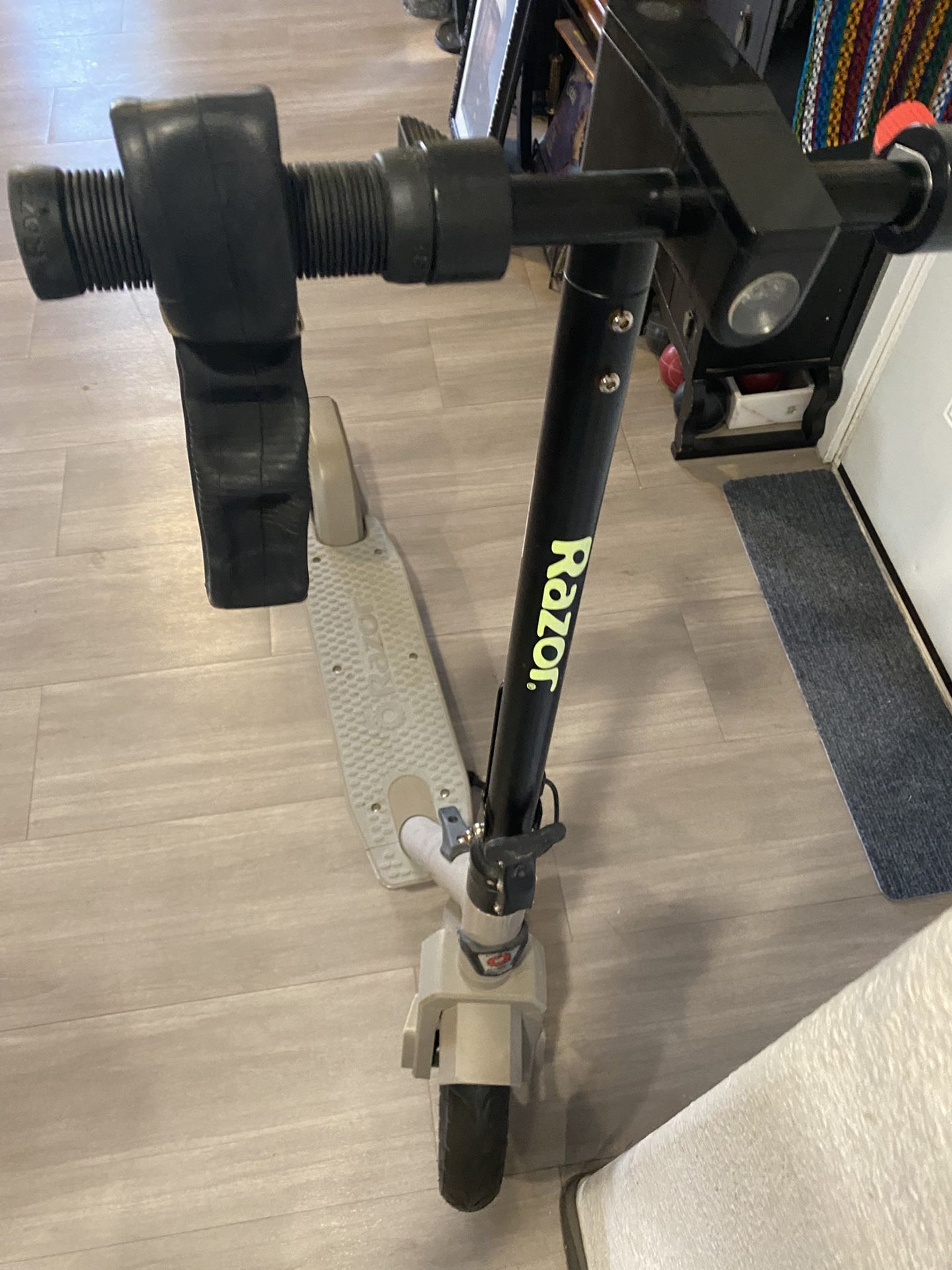 Patineta Eléctrica Razón