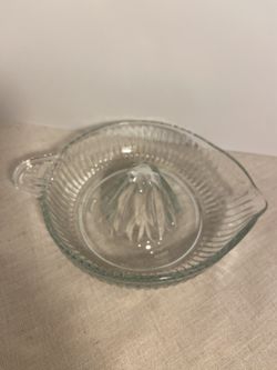 Vintage Clear Glass Manual Juicer Reamer  MCM citrus Orange Lemon Lime