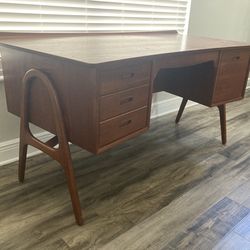 Danish Modern Teak Desk – Svend Aage Madsen Mid Century Modern 1960’s Floating Desk