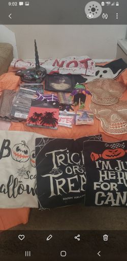 HALLOWEEN HAUNTED DECOR READ DESCRIPTION