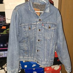 Vintage Levi's Blanket Lined Denim Trucker Jacket USA Made 71(contact info removed) Tagged 40
