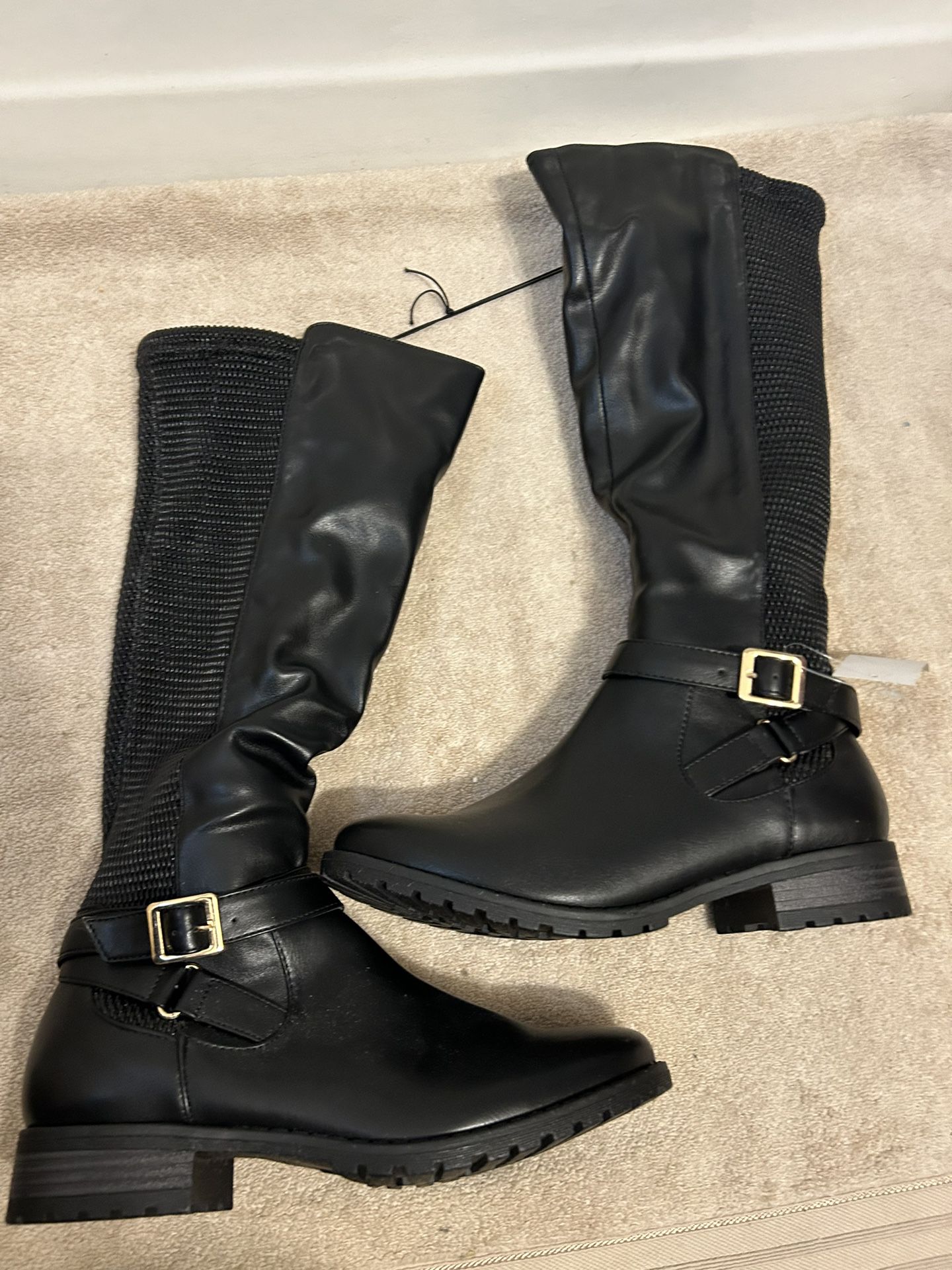 New Black Boots With Side Zipper And Gold Buckle