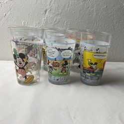 Lot Of 6 Disney  Of Magic Glasses Mickey, Buzz, 