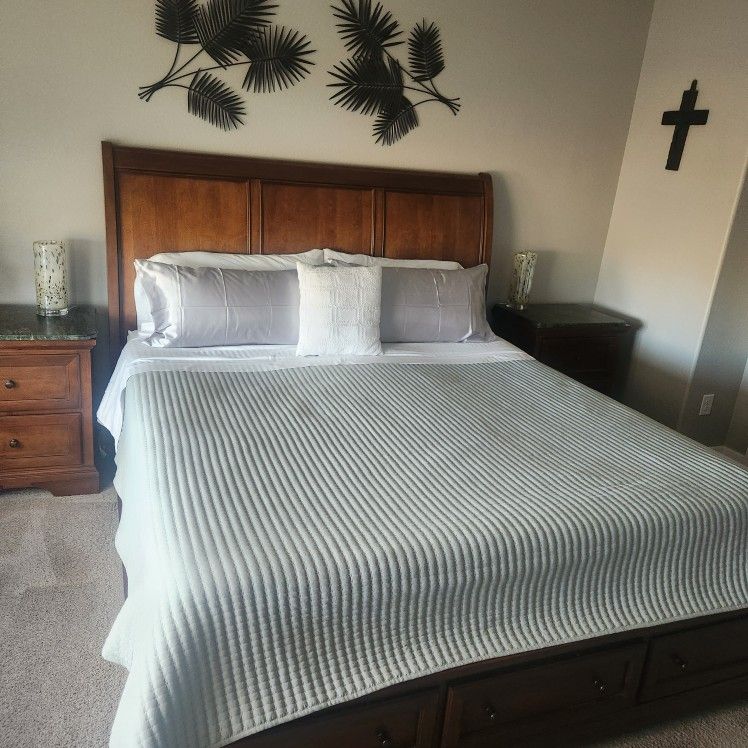 5 Piece King Bedroom Set