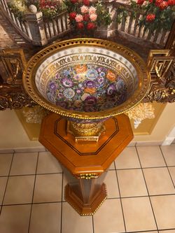 Bronze centerpiece