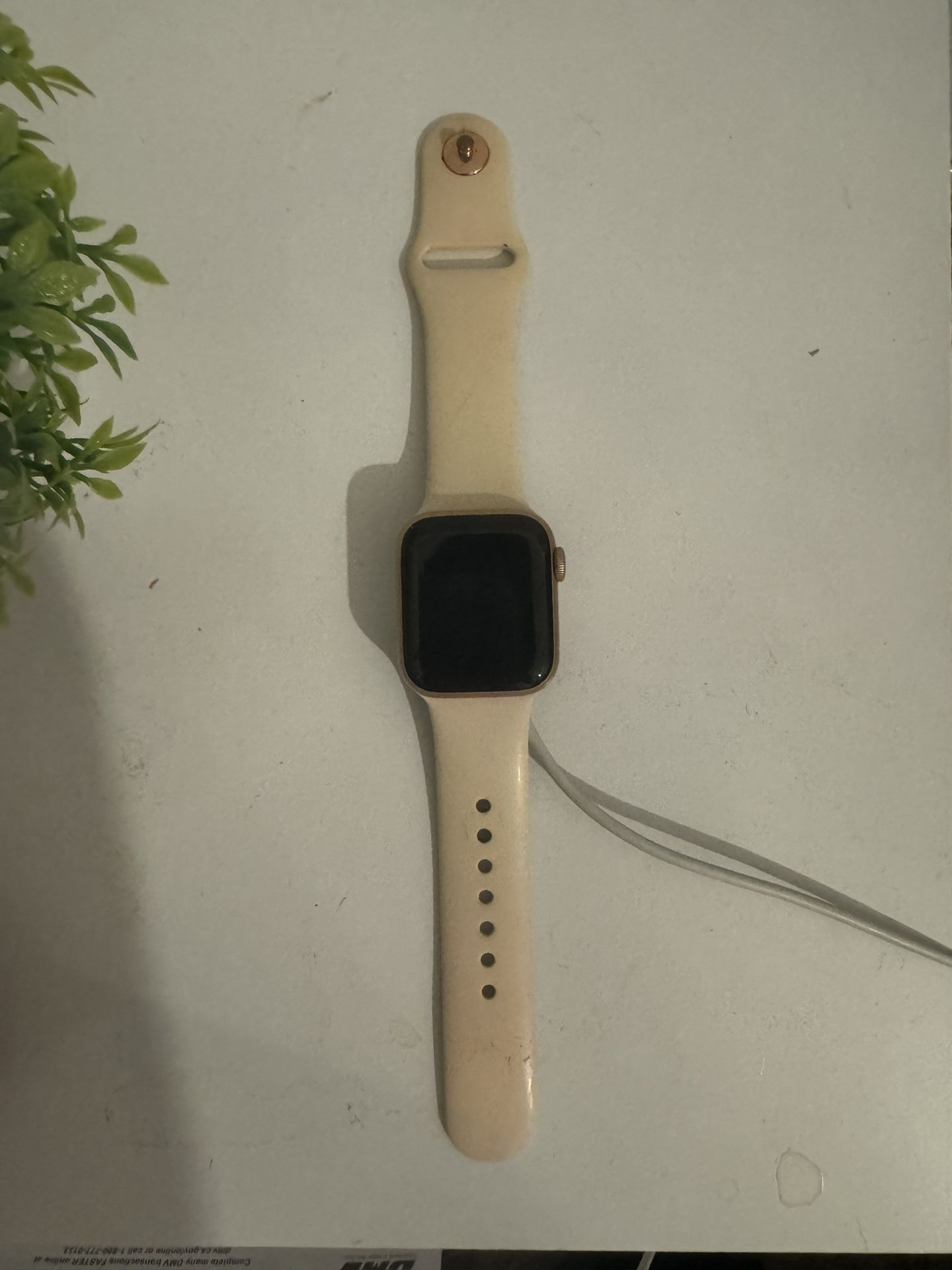 On SALE Apple Watch Series 4