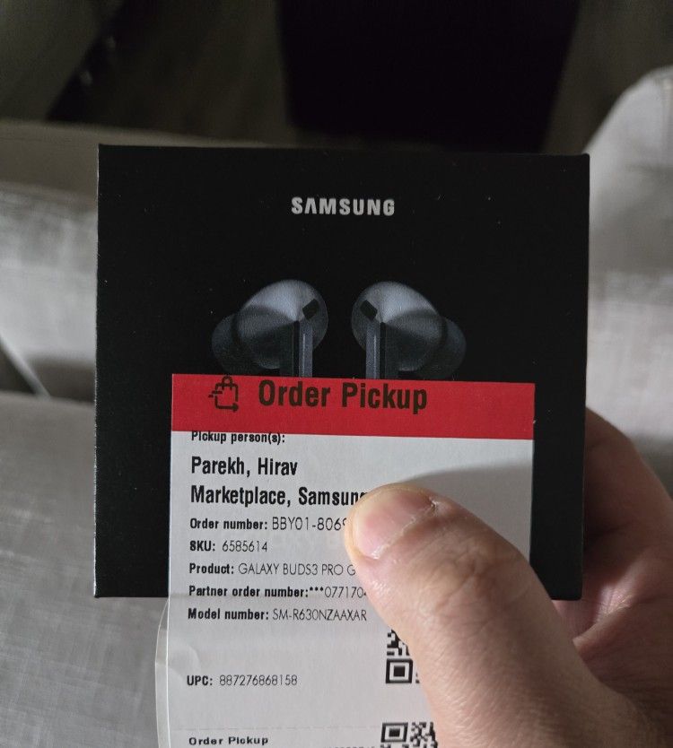 Samsung Galaxy Buds 3 Pro Brand New sealed with bill