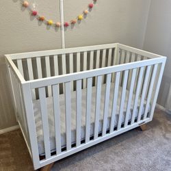 Child Craft Soho 4-in-1 Convertible Crib