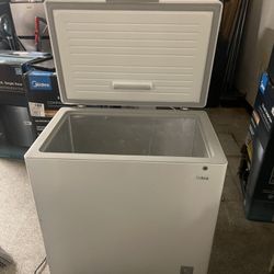 Used Freezer 7.0 Q