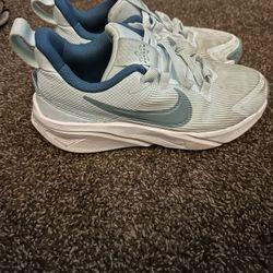 Girls Nike Tennis Shows 