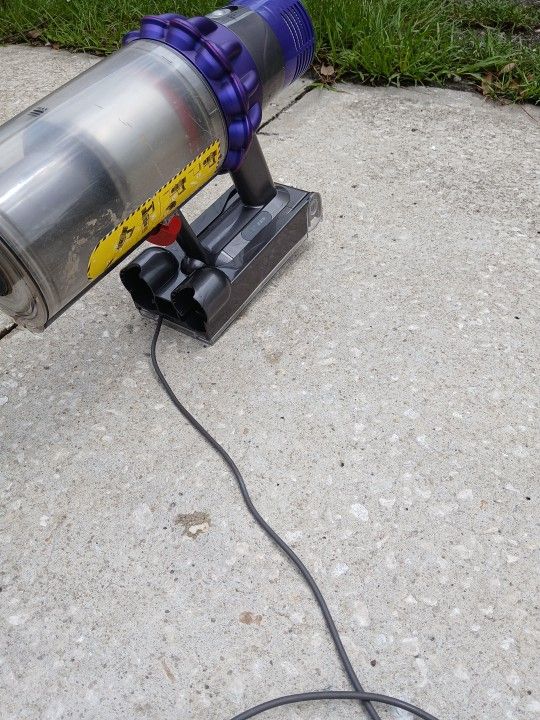 Dyson Cyclone V10 Animal