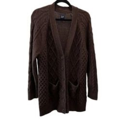Chocolate Brown Gap cardigan with pockets. New with tags. Retails for $90. Size small.
